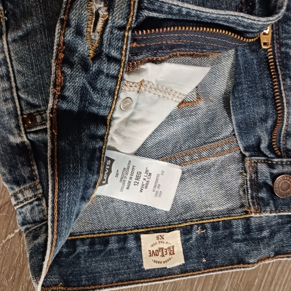 Levi's relove cut off jean shorts - Picture 3 of 4